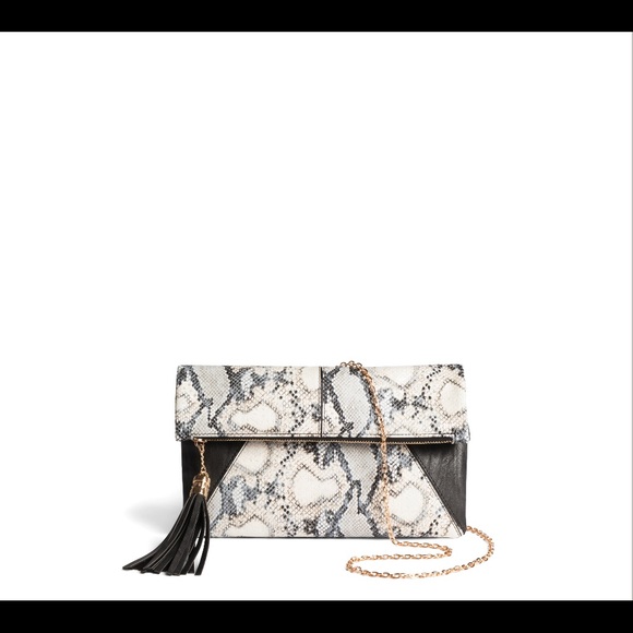 Urban Expressions Handbags - URBAN EXPRESSIONS Gage Snake Print Clutch